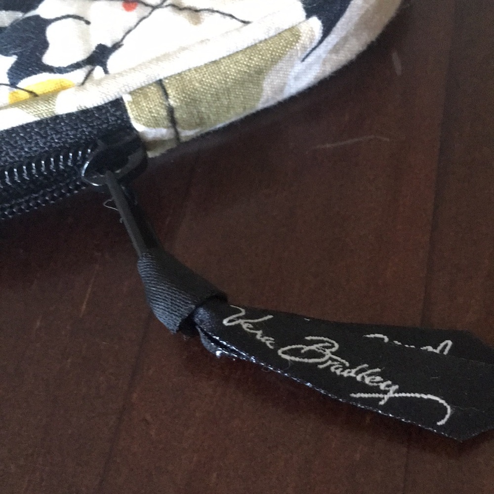 Vera Bradley tablet sleeve - Picture 6 of 7
